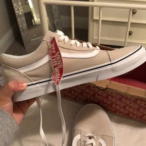 BRAND NEW tan vans woman’s 10.5 men’s 9